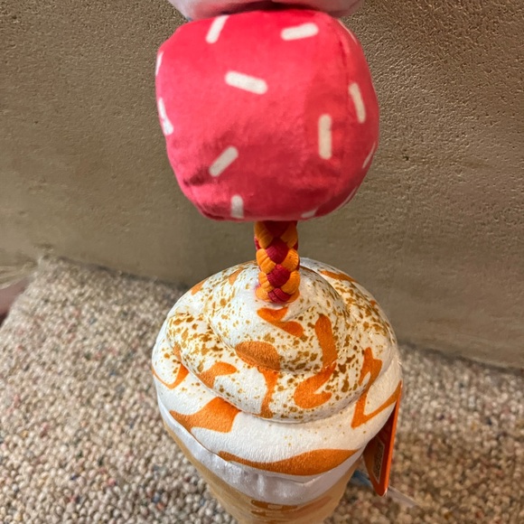 🎉 HP 🎉 🆕 Dunkin Donuts x Bark Dunkin Signature Latte Dog Toy - Picture 5 of 14